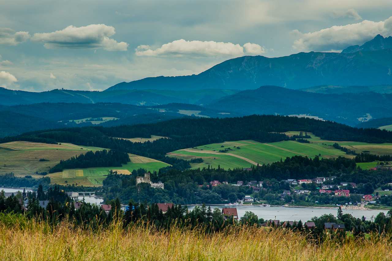 widok na jezioro czorsztyńskie